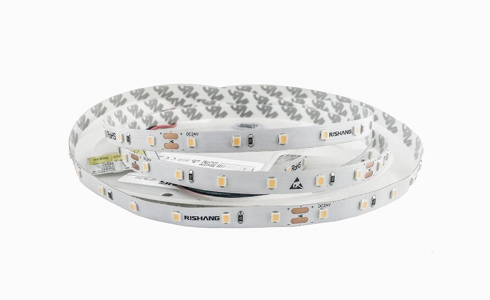 LED стрічка 5,5Вт IP33 8-24 2700-3300K (13526)